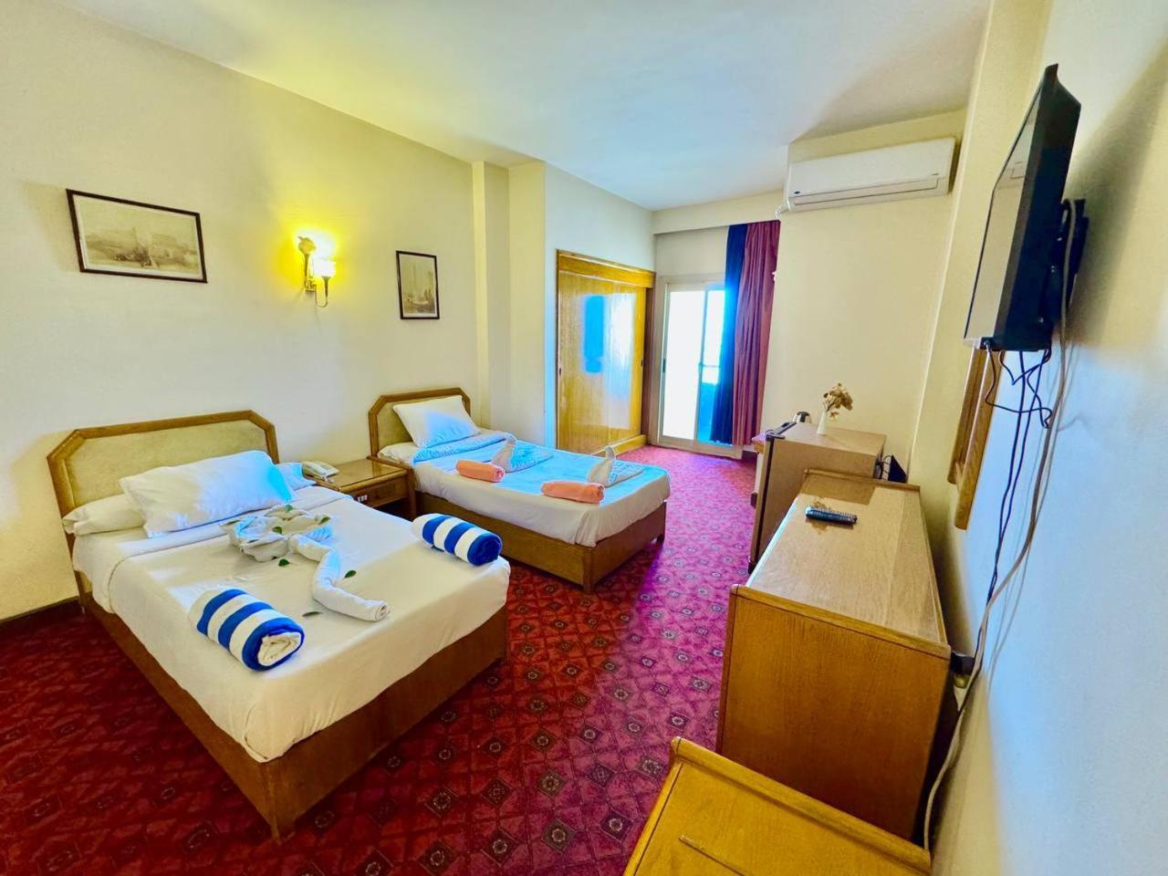 Queens Valley Hotel Luxor Exteriér fotografie
