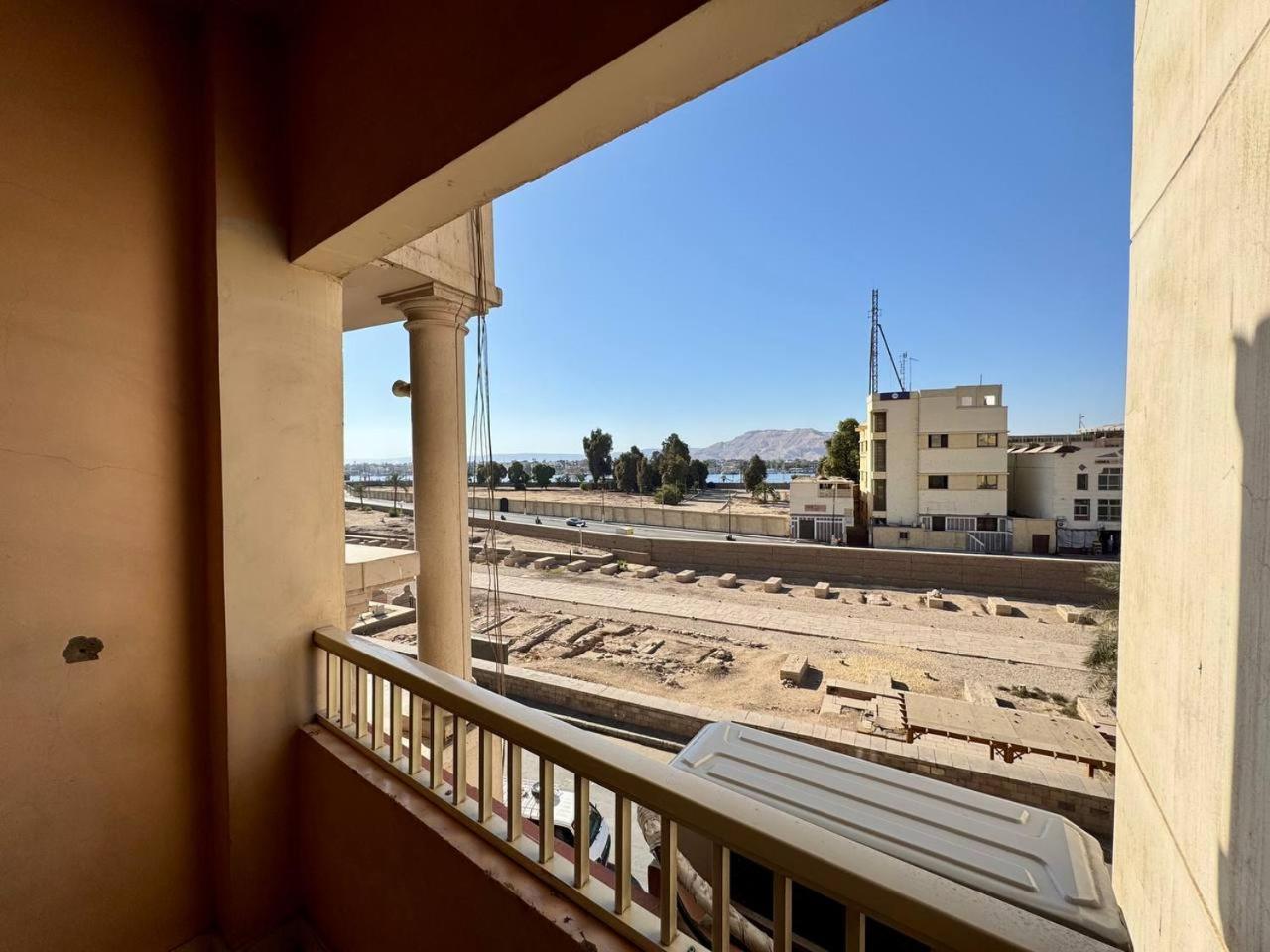 Queens Valley Hotel Luxor Exteriér fotografie